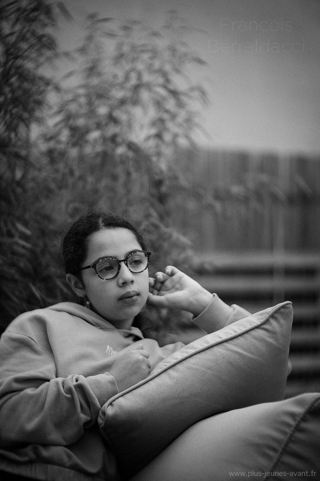 Portrait jeune fille en N&B